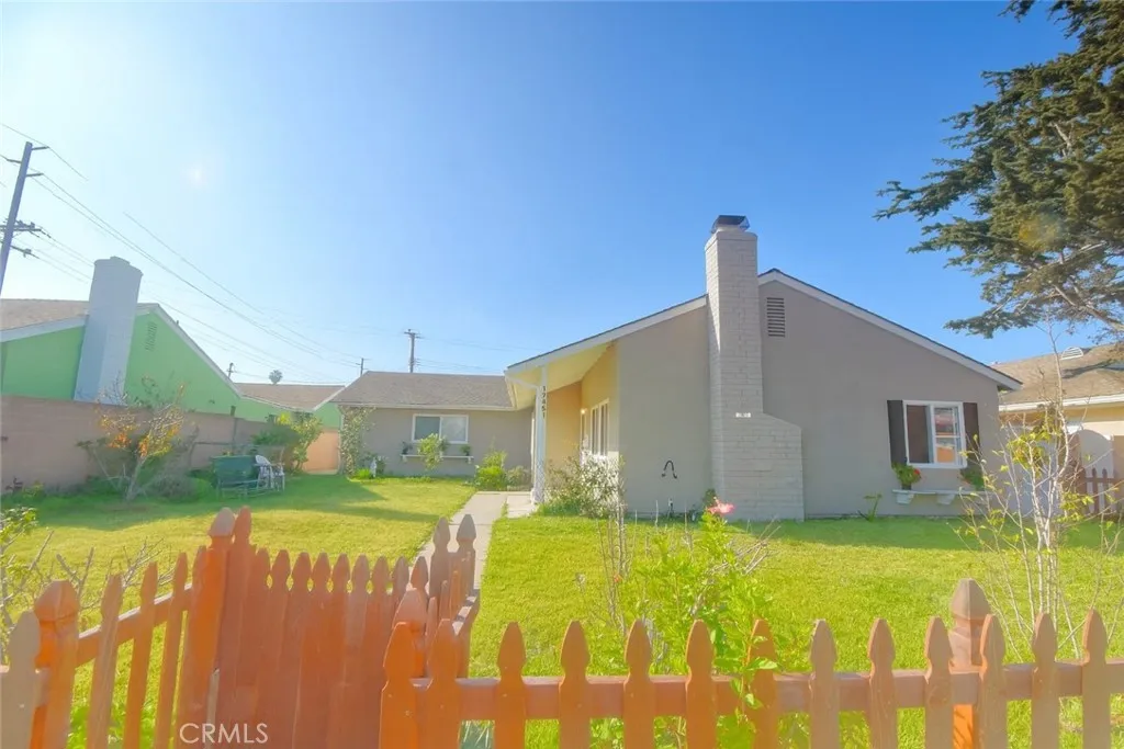 17451 Newland, Huntington Beach, CA 92647 - Photo 3 of 30, Huntington Beach, CA