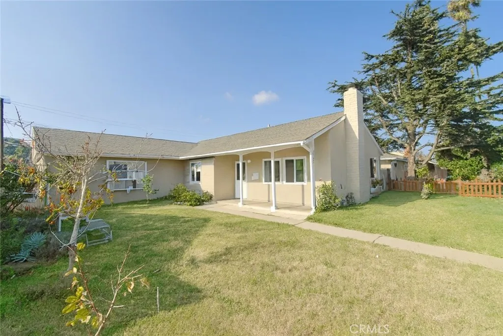 17451 Newland, Huntington Beach, CA 92647 - Photo 4 of 30, Huntington Beach, CA