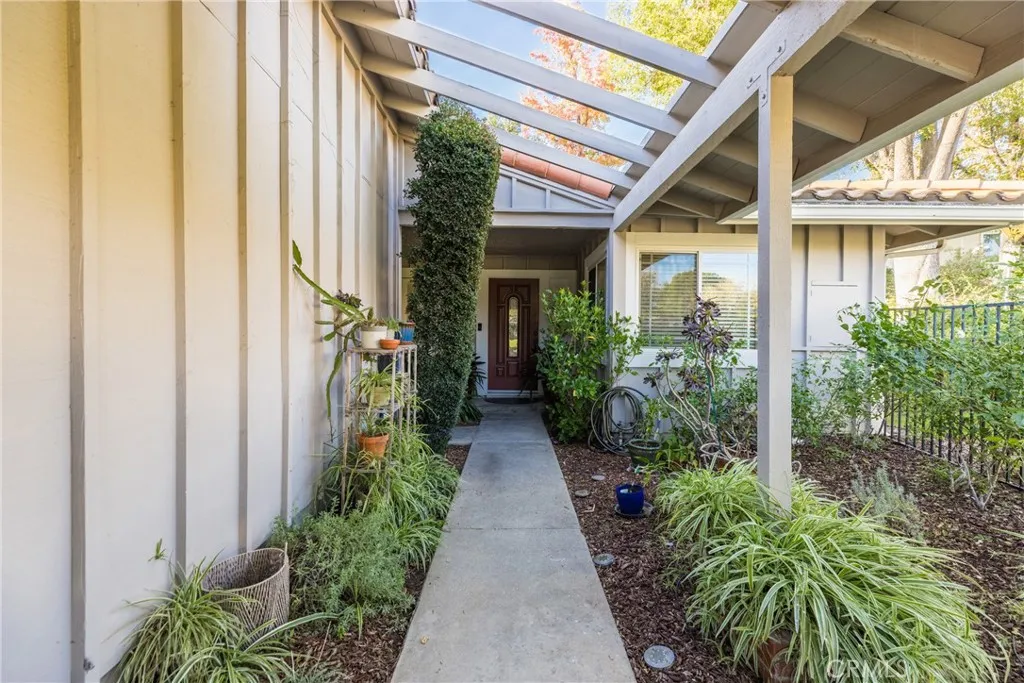 2819 Lakeridge Lane, Westlake Village, CA 91361 - Photo 3 of 21, Westlake Village, CA