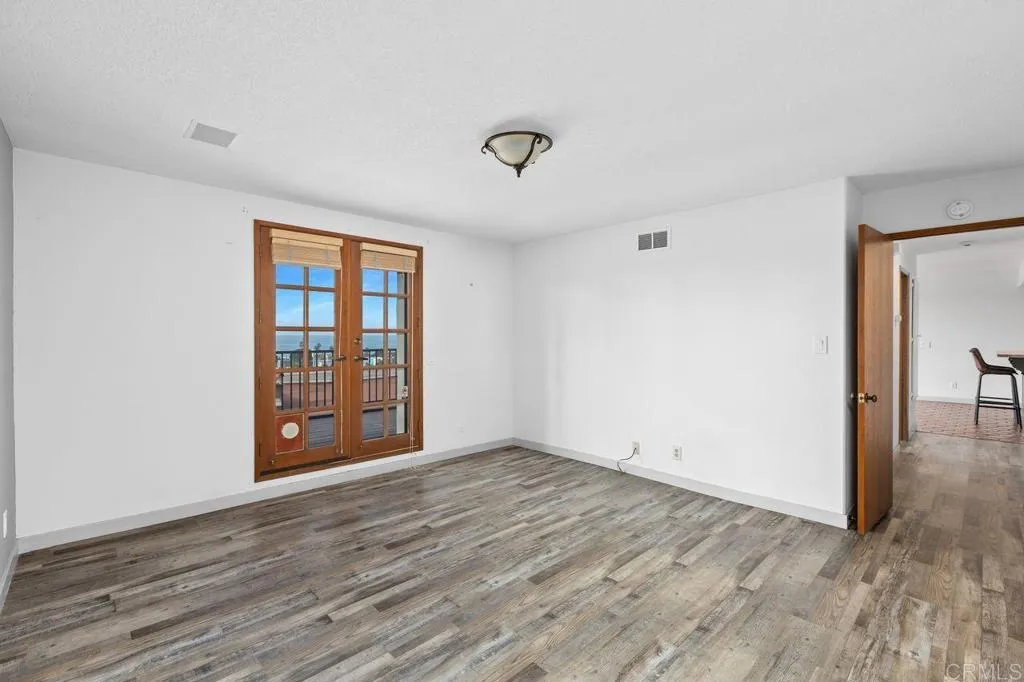 Photo #20: NDP2511102 Listing: Photo #20