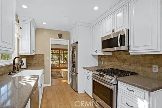 6941 Louise Avenue, Lake Balboa, CA 91406 - Photo 5 of 39, Lake Balboa, CA