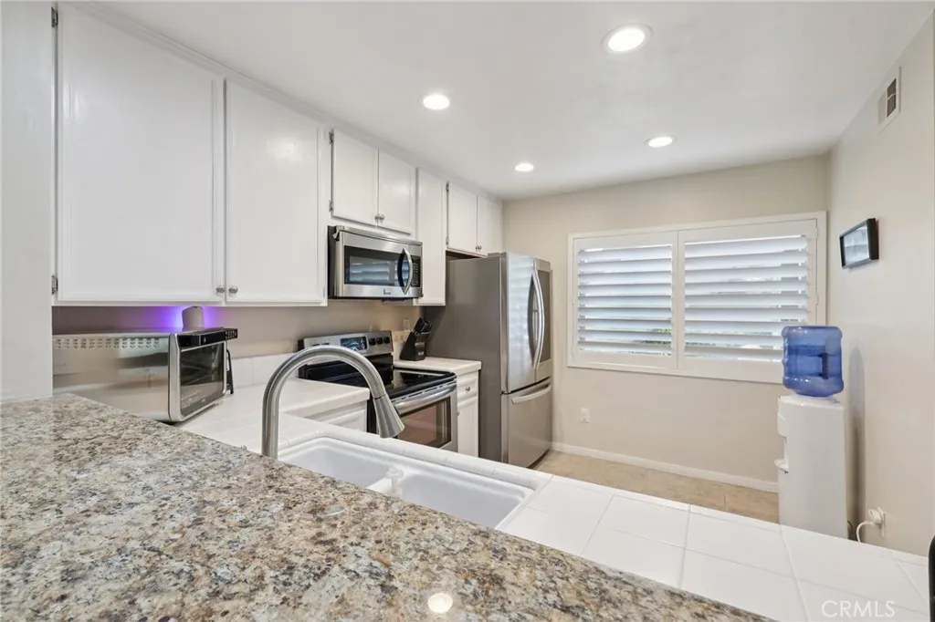 https://cdn.realtyfeed.com/cdn/127/306595025/02864f23bfed8312c3ec5b8a733ae468.webp