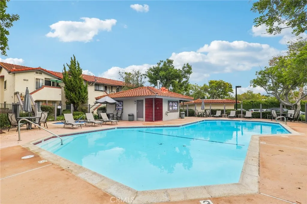 https://cdn.realtyfeed.com/cdn/127/306595025/a2ef25dfbbbf9a06991db072aa88e915.webp