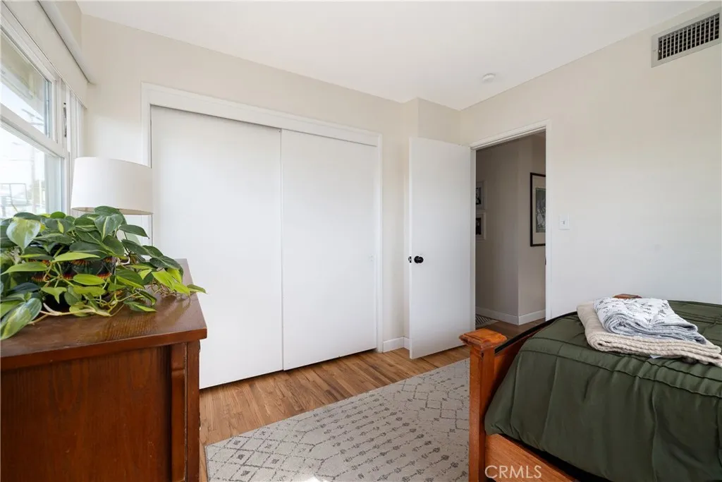 https://cdn.realtyfeed.com/cdn/127/306595035/c288948b4168571dd7a142396d70b9b1.webp