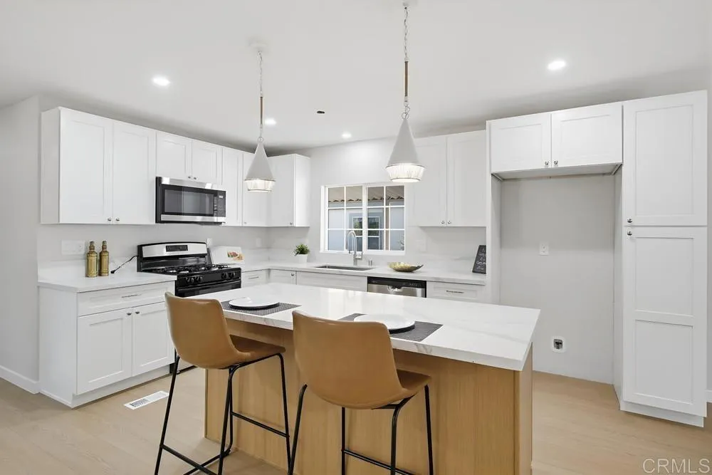 525 W El Norte Pkwy UNIT 302, Escondido, CA, 92026