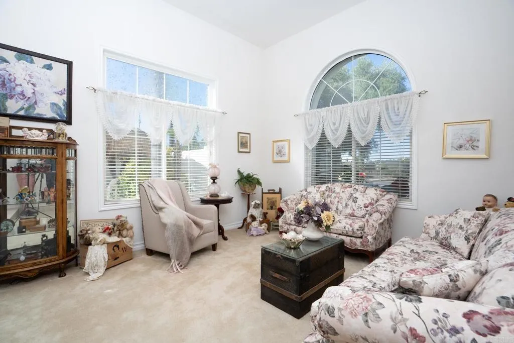 https://cdn.realtyfeed.com/cdn/127/306595198/0a9d13de6e99fa4225de3567c7e135c3.webp