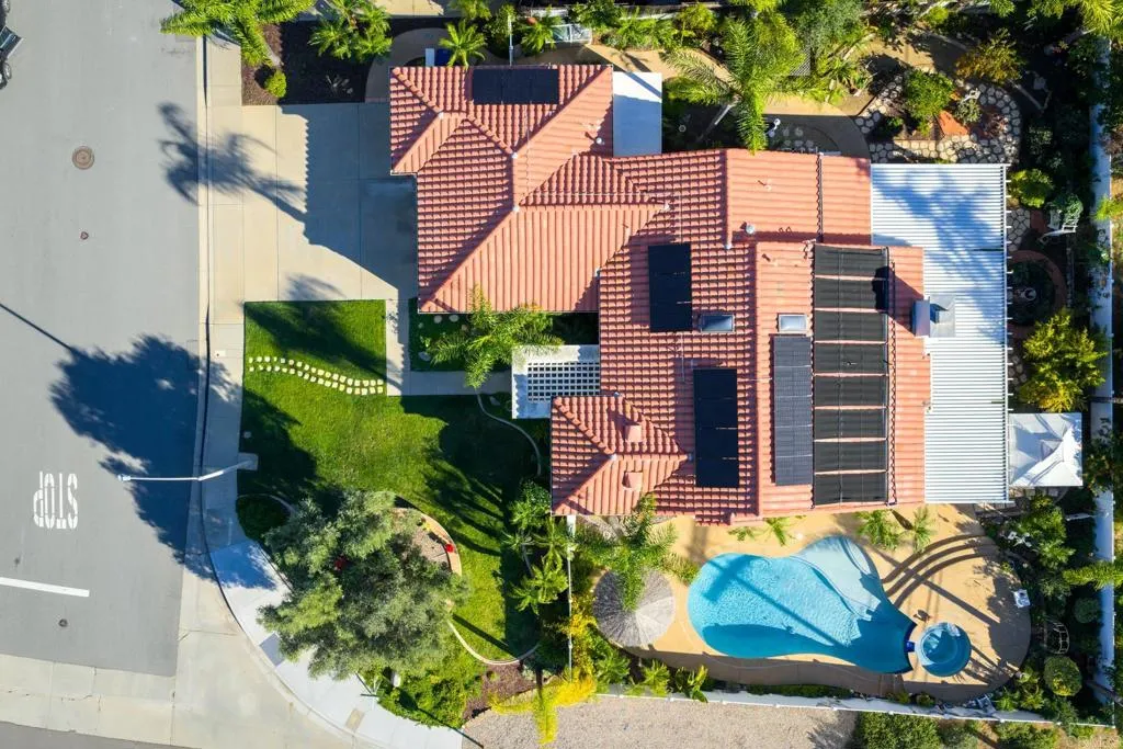 https://cdn.realtyfeed.com/cdn/127/306595198/50bf5371a410e1836509ae01598c7ff1.webp