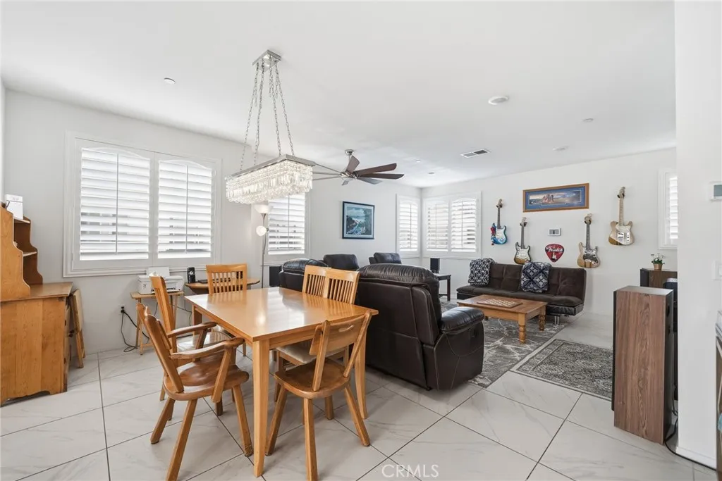 https://cdn.realtyfeed.com/cdn/127/306595201/4b55adb997751543797c981dd47a6f1f.webp