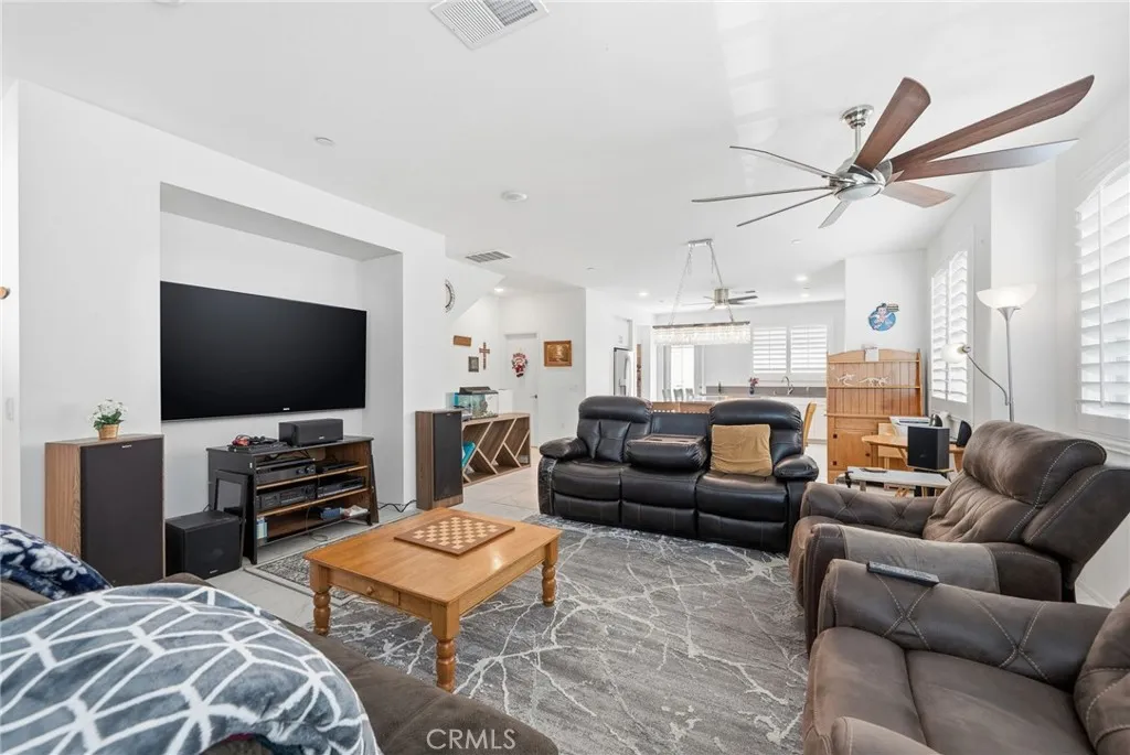 https://cdn.realtyfeed.com/cdn/127/306595201/9c6aa10214748f69fad95c01d980f619.webp