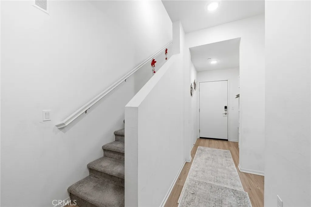 https://cdn.realtyfeed.com/cdn/127/306595201/b12661c49955262eebeaa9b719ba7939.webp