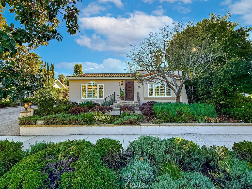 Sherman Oaks, CA 91403