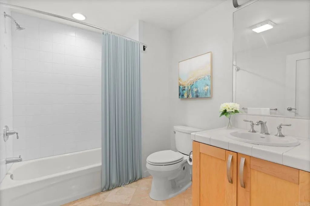 Photo #25: NDP2511114 Listing: Photo #25