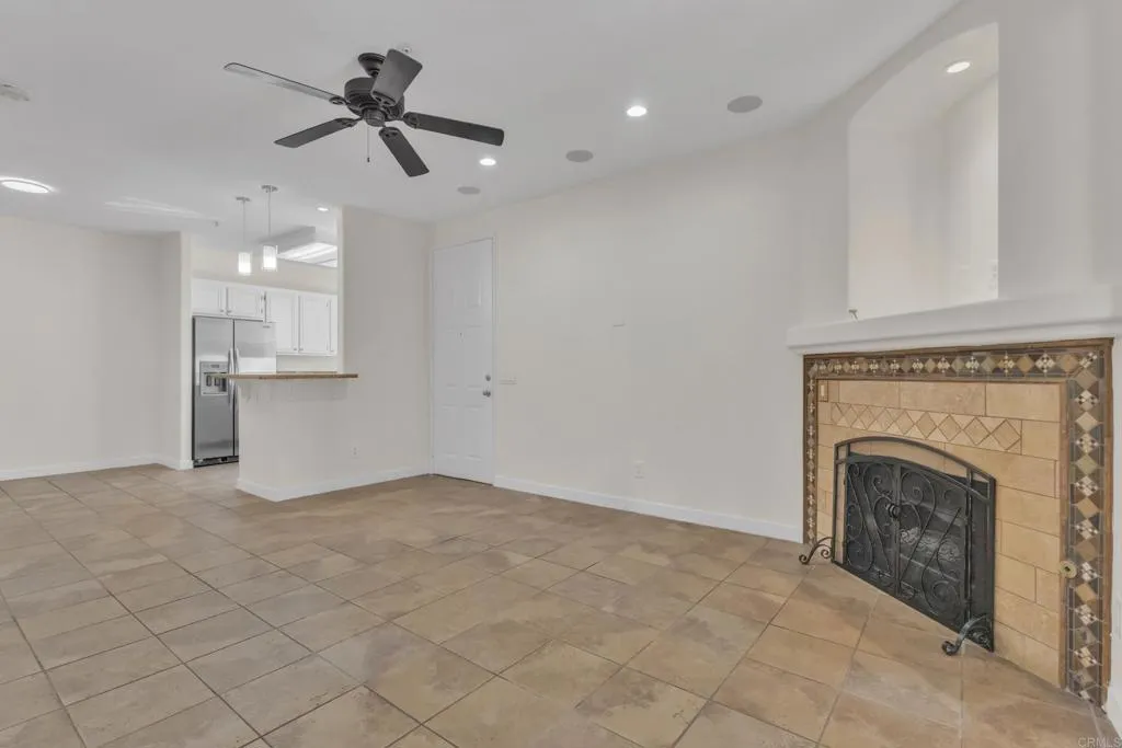 https://cdn.realtyfeed.com/cdn/127/306595365/1b1d92fe14c437725ce47962f4b45919.webp