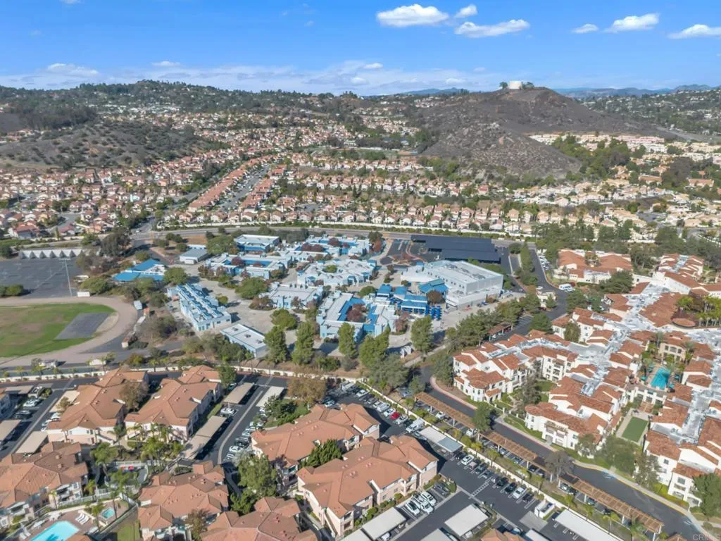https://cdn.realtyfeed.com/cdn/127/306595365/fbb00e0fd87634065185cce5b0b8c32c.webp