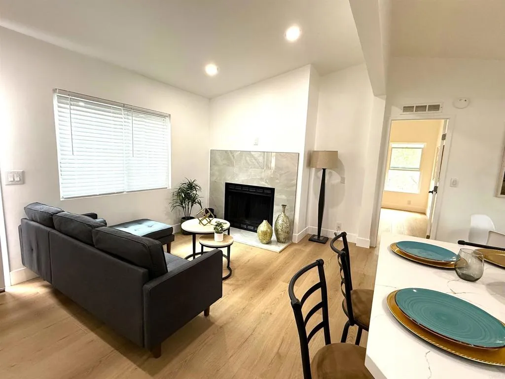 https://cdn.realtyfeed.com/cdn/127/306595392/9784703259a7f997594bcfac0628a91a.webp