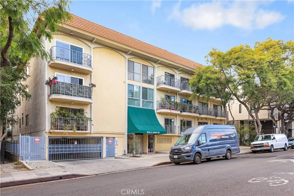 1045 N Kings Road Unit 105, West Hollywood, CA 90069 - Main photo, West Hollywood, CA