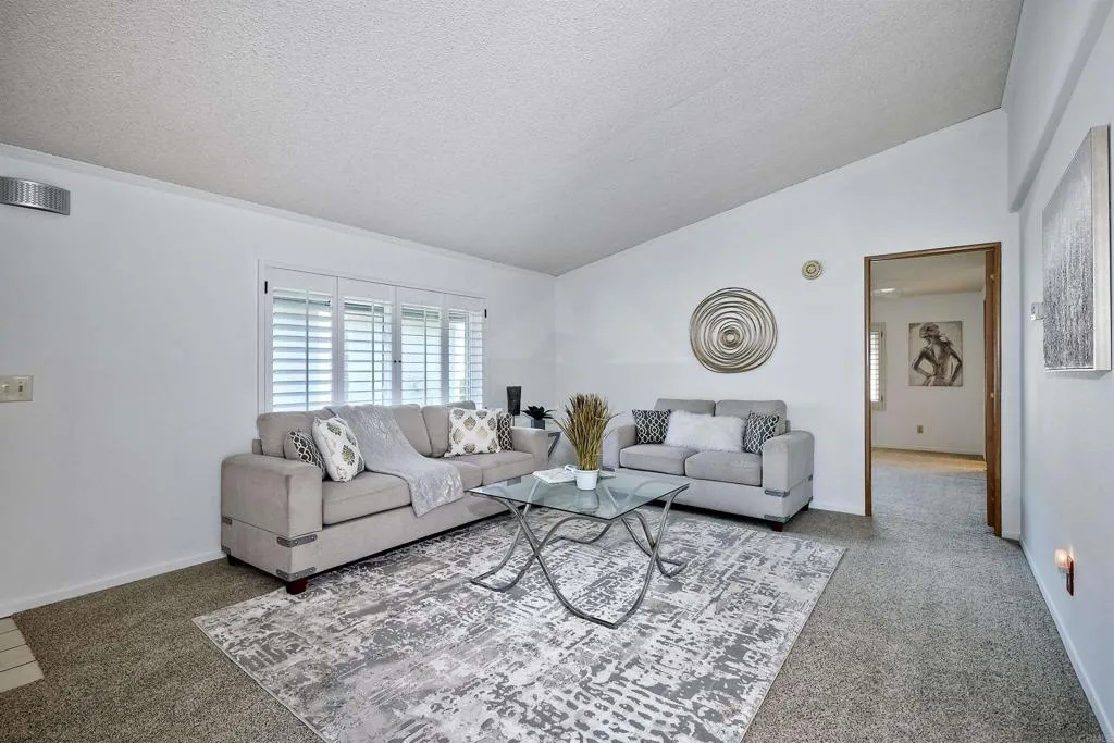 https://cdn.realtyfeed.com/cdn/127/306595469/5b49e036a0f62465770e5ac8463cb493.webp