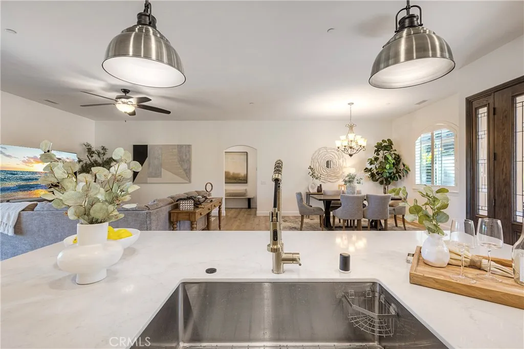 https://cdn.realtyfeed.com/cdn/127/306595521/764f6f698c2334c8863895c01b5392b3.webp