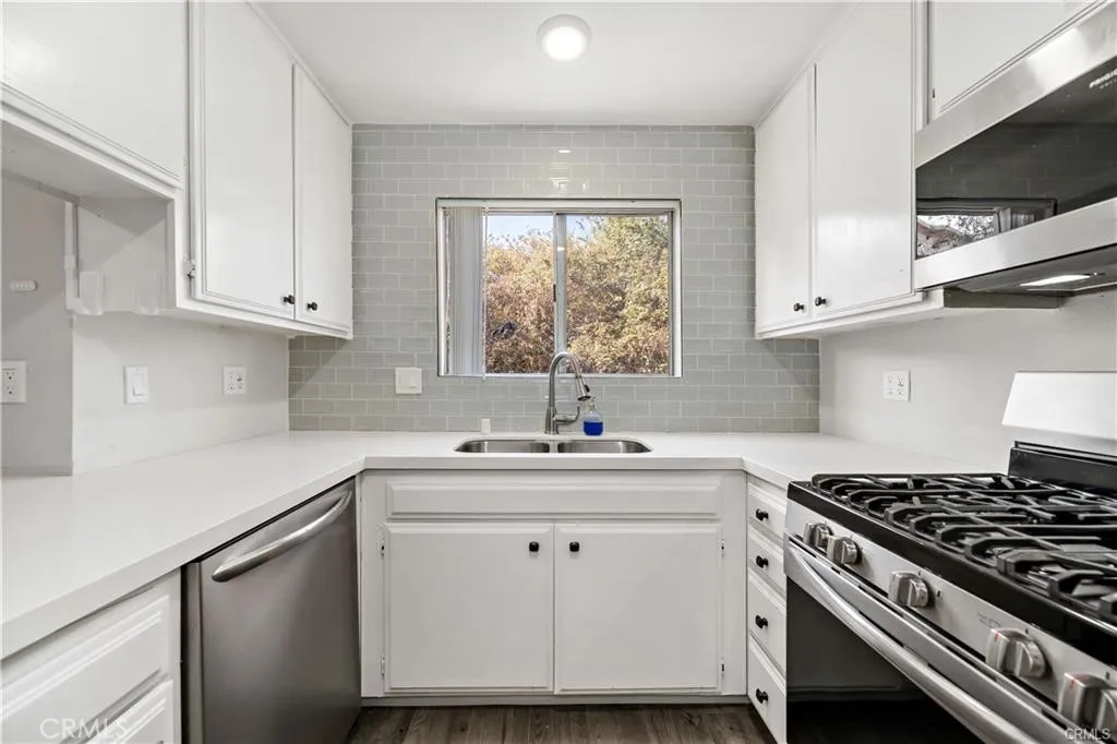 https://cdn.realtyfeed.com/cdn/127/306595543/2dd47312cdbfa9b7414b24d1e2055090.webp