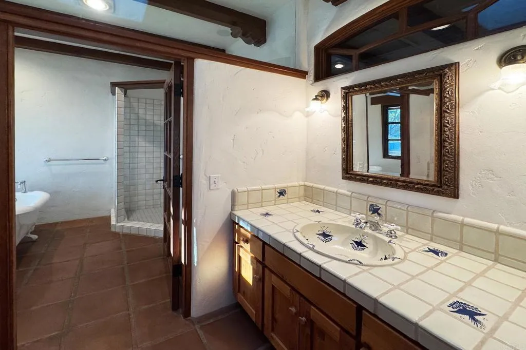 https://cdn.realtyfeed.com/cdn/127/306595694/0795174a662f6de96633a934132f6411.webp