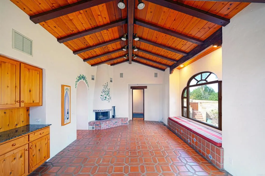 https://cdn.realtyfeed.com/cdn/127/306595694/54965cb7cb6100d594208acaee39c7f2.webp