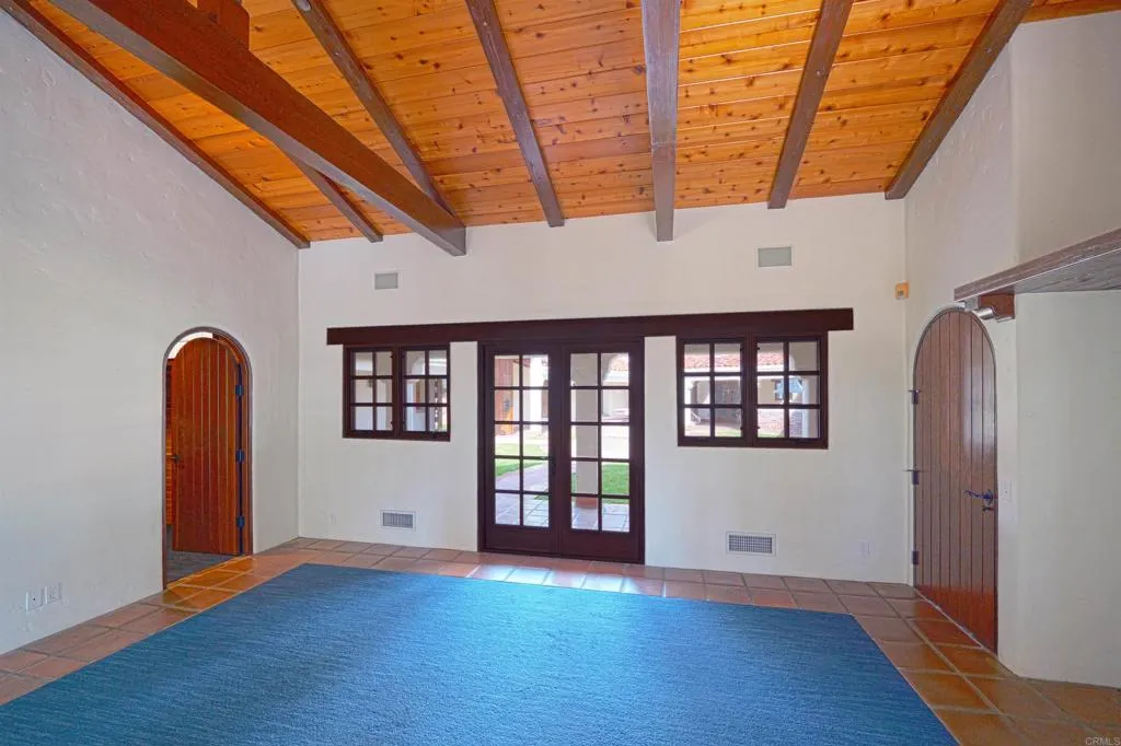 https://cdn.realtyfeed.com/cdn/127/306595694/b15cd26343451b1765faf86c4b8589f9.webp