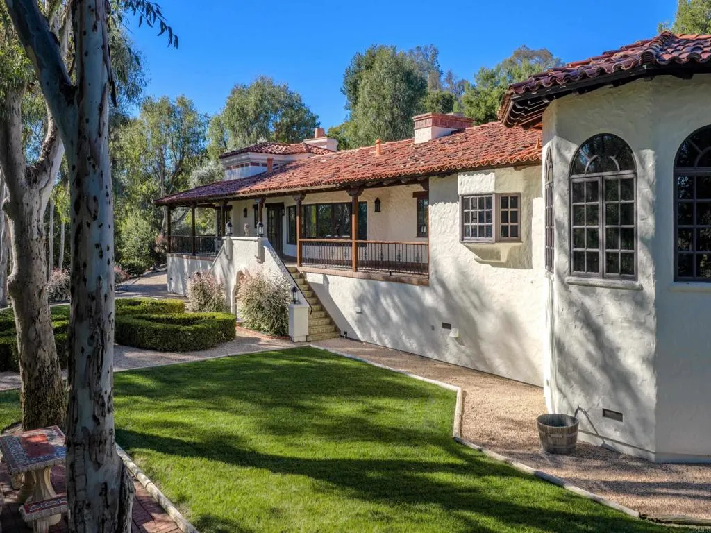 https://cdn.realtyfeed.com/cdn/127/306595694/b79cffc0a80c574d3f2d196d33ed5ffd.webp