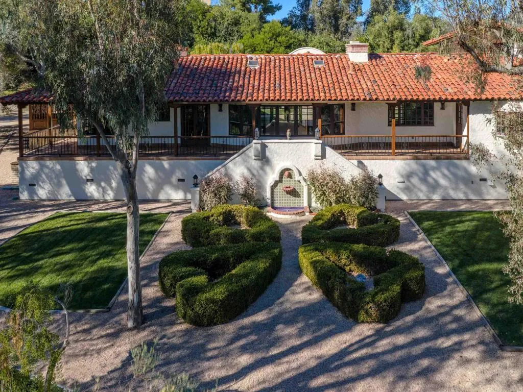 https://cdn.realtyfeed.com/cdn/127/306595694/c30c11f5a628ceeaed4f61ec3972fcf0.webp