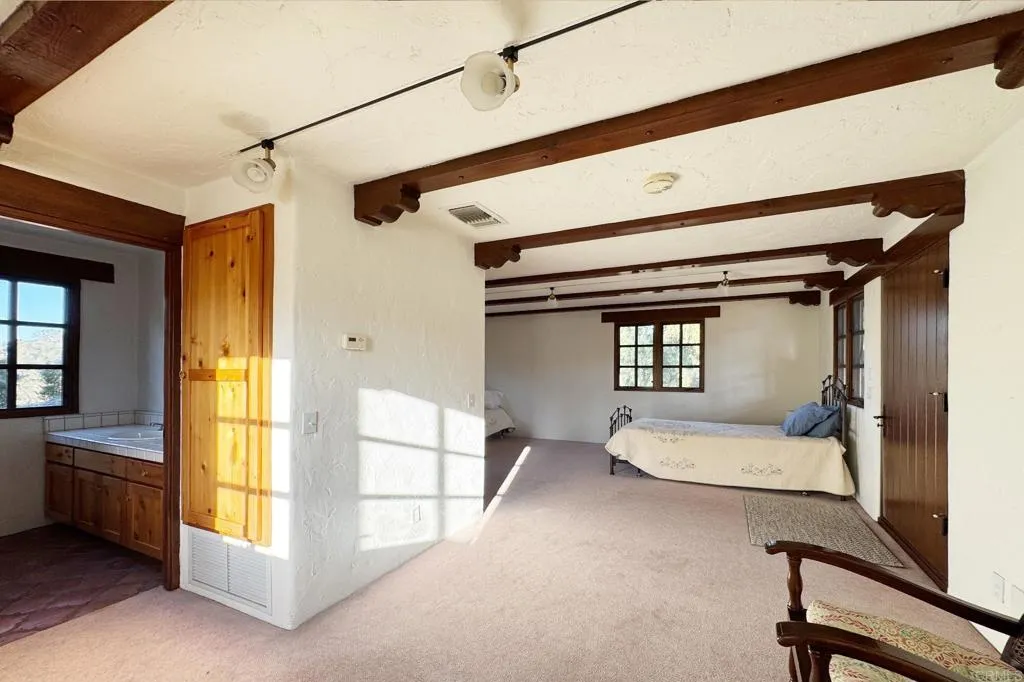 https://cdn.realtyfeed.com/cdn/127/306595694/d1e9828a71ca54126db3444b6c7495e2.webp