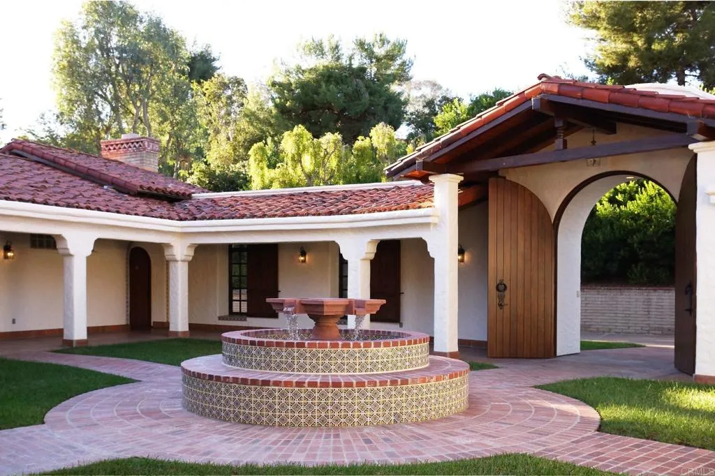 https://cdn.realtyfeed.com/cdn/127/306595694/e0978e192c480bfb66bbdeb38df20f82.webp