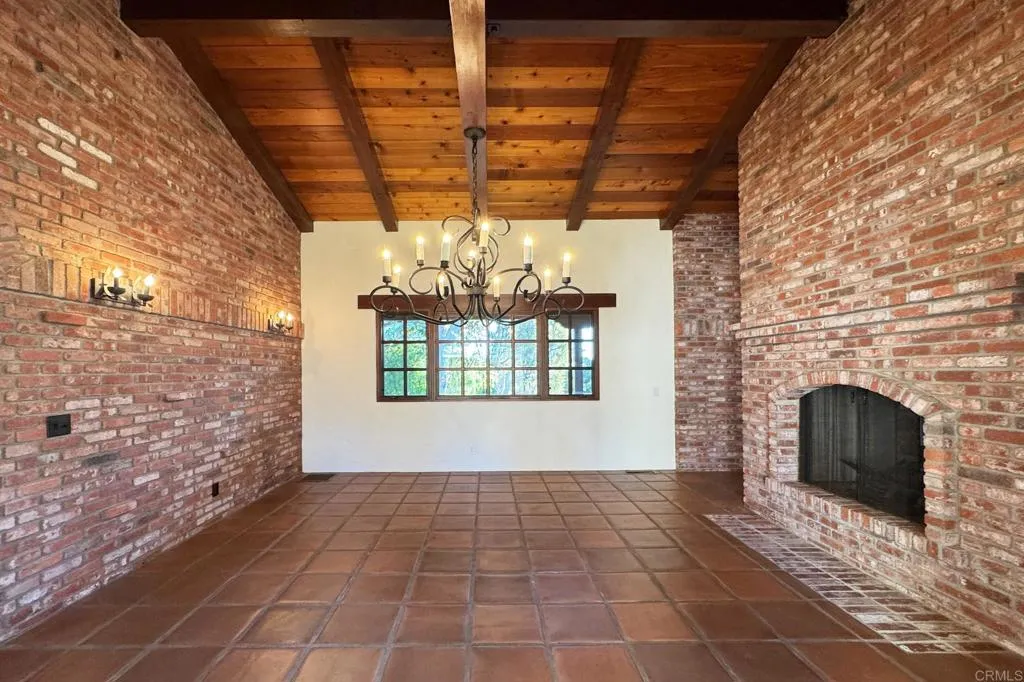 https://cdn.realtyfeed.com/cdn/127/306595694/ee528175feb855966b606291c88d6126.webp