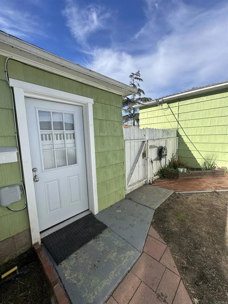 Lemon Grove, CA 91945