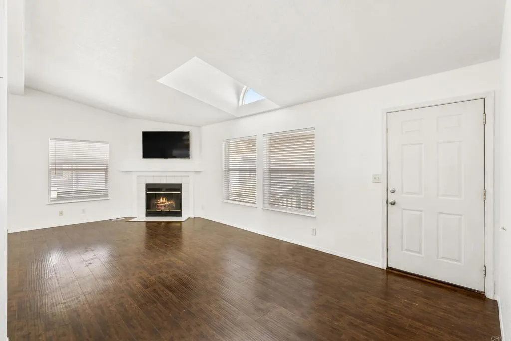 https://cdn.realtyfeed.com/cdn/127/306595765/03192bed189f67394c6a87e5f7be46c2.webp