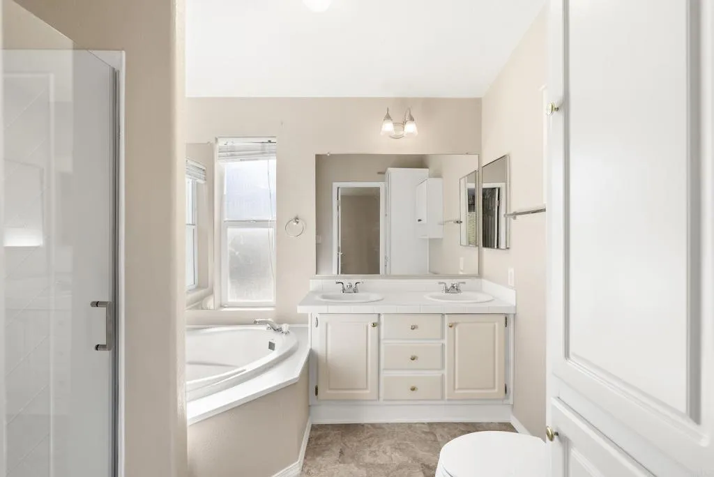https://cdn.realtyfeed.com/cdn/127/306595765/d7f24ad168198d3e0613767a73f3bd6f.webp