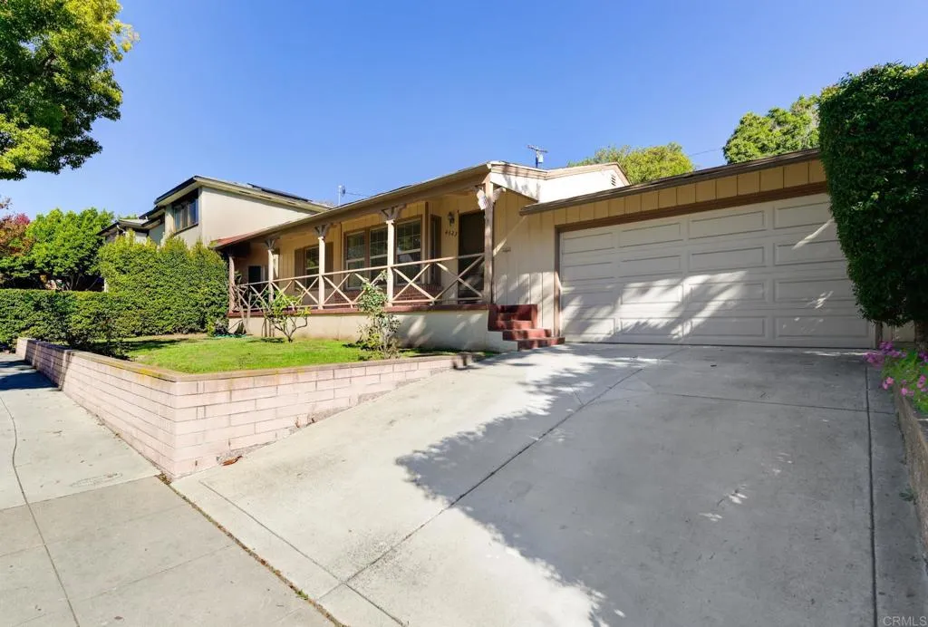 https://cdn.realtyfeed.com/cdn/127/306595791/8ebc1e9f441628278f08d8bf227e0eab.webp