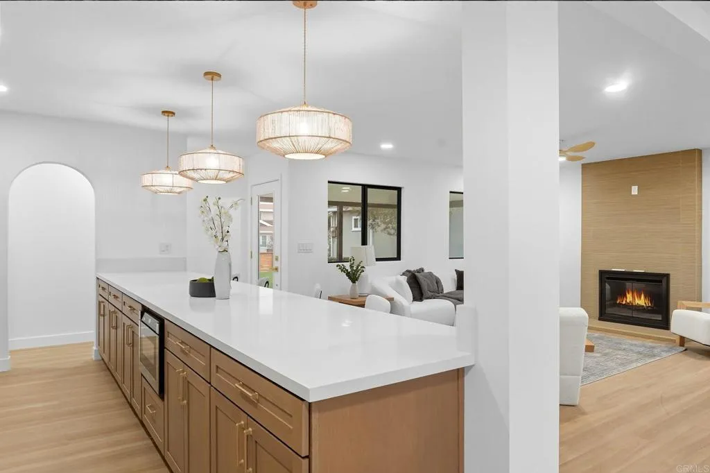 https://cdn.realtyfeed.com/cdn/127/306595803/56e6434d6c6a96582bd00ce326b486e3.webp