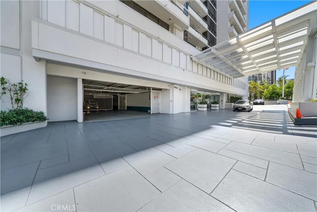 10660 Wilshire Blvd. Unit 609