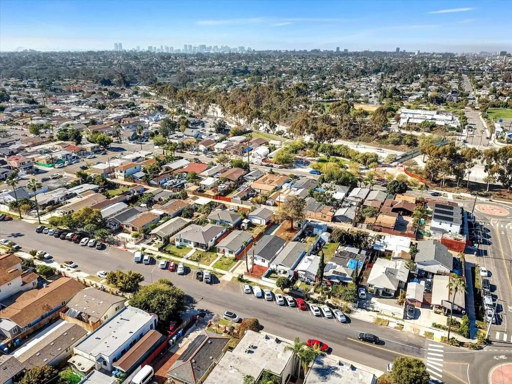 https://cdn.realtyfeed.com/cdn/127/306595960/a796423251ffbaa7506ed1cbd7c454e8.webp