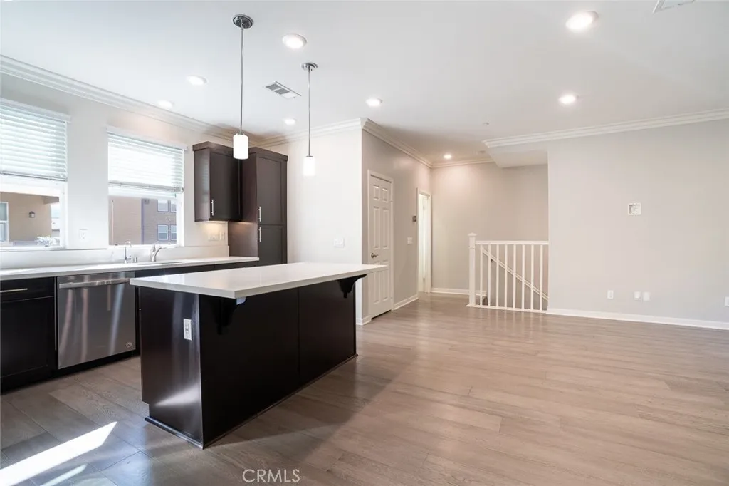 Photo #8: SW25267972 Listing: Photo #8