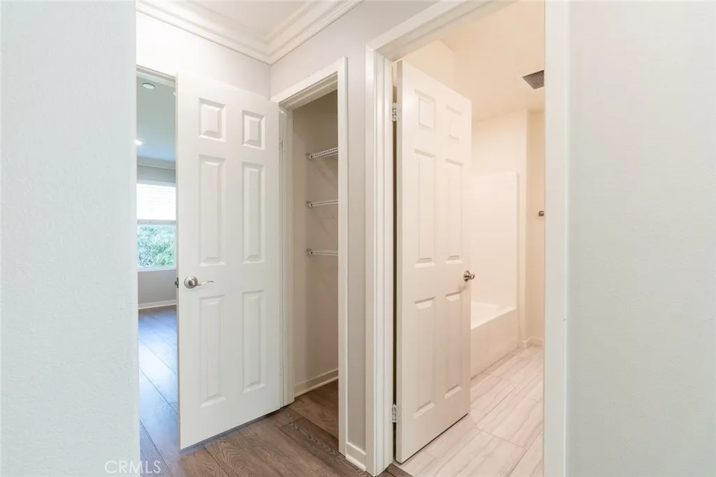 Photo #27: SW25267972 Listing: Photo #27