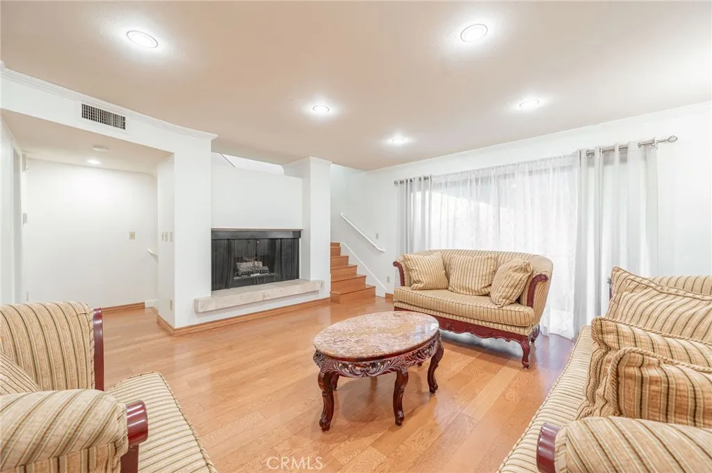 West Hills, CA 91307