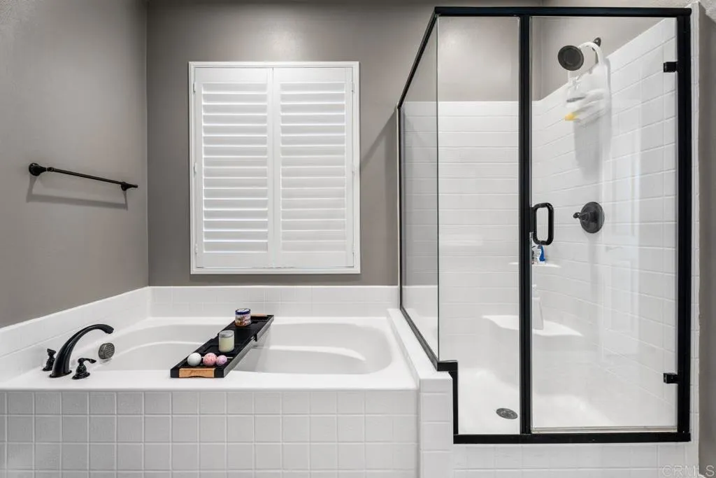 https://cdn.realtyfeed.com/cdn/127/306596233/11cd7618659d135713e78d20c8ce7d4a.webp