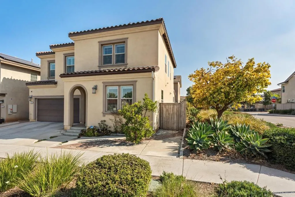 https://cdn.realtyfeed.com/cdn/127/306596233/66c4c7f884f9e719c16b73d05869d341.webp