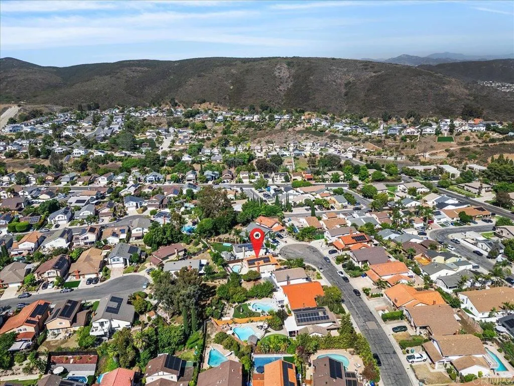 https://cdn.realtyfeed.com/cdn/127/306596290/7ce787fd5e0a9820c4829027343ef679.webp