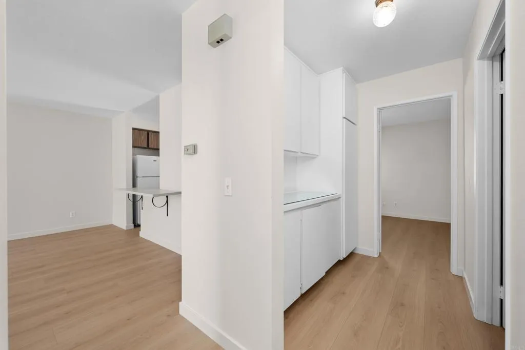 https://cdn.realtyfeed.com/cdn/127/306596414/1e3af85a38c9f59635c616f80a7b6f19.webp
