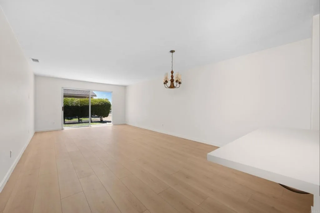 https://cdn.realtyfeed.com/cdn/127/306596414/24074a62b38abcd89777d29ea452af5e.webp