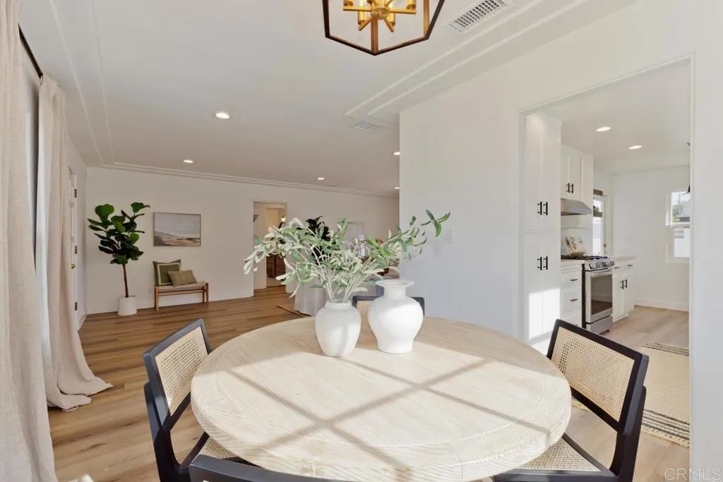 https://cdn.realtyfeed.com/cdn/127/306596461/63906b2ee6e268cf0b49e721eb7b988d.webp