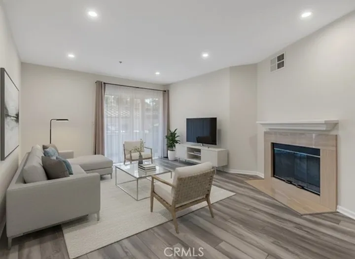 5744 Oak Bend Lane, Oak Park, CA 91377