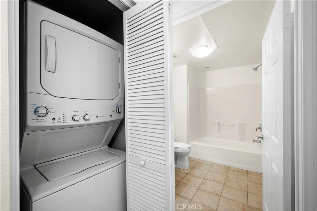 https://cdn.realtyfeed.com/cdn/127/306596523/6de45398e24079d7e2f9a34719207e59.webp