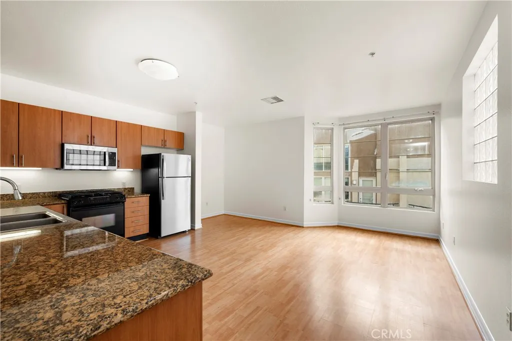 https://cdn.realtyfeed.com/cdn/127/306596523/db3d296fd4141401f6ac8bb2377c853e.webp